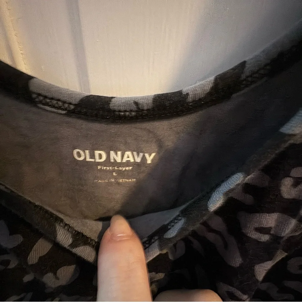 Old Navy First-Layer‎ Leopard Print Tank Top Size L